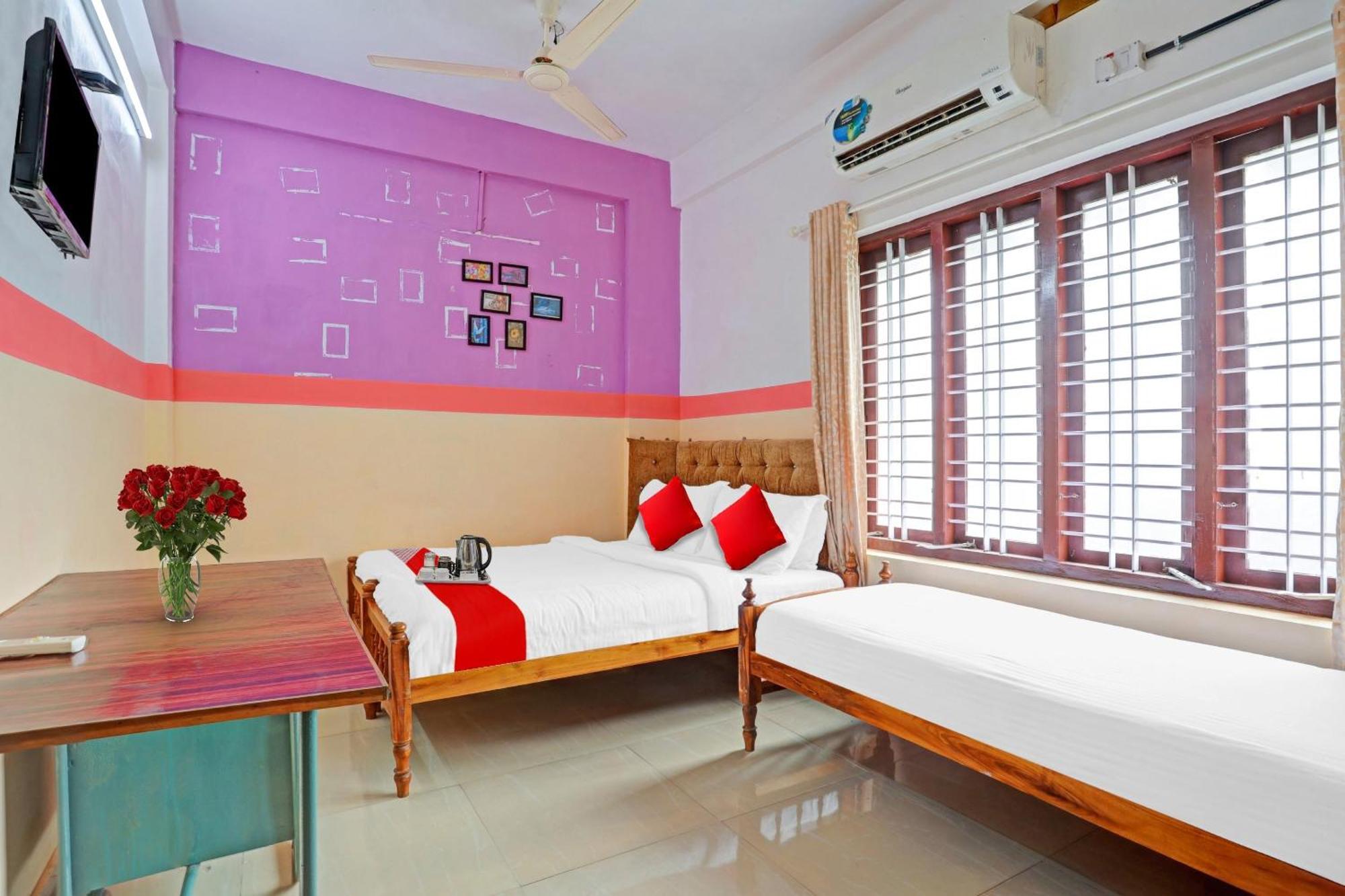 Spot On The New View Regency Hotel Thiruvananthapuram Exterior photo