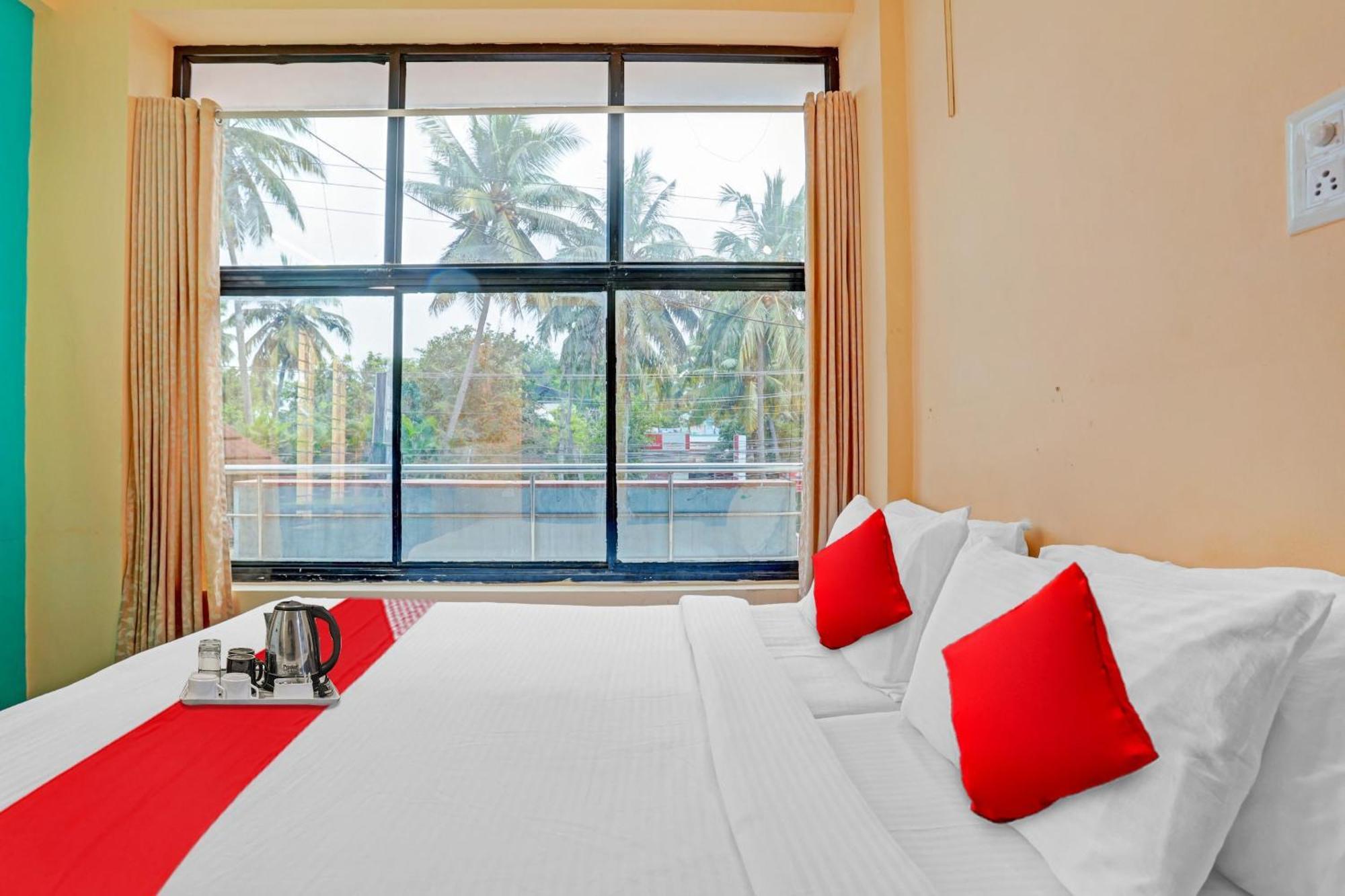 Spot On The New View Regency Hotel Thiruvananthapuram Exterior photo
