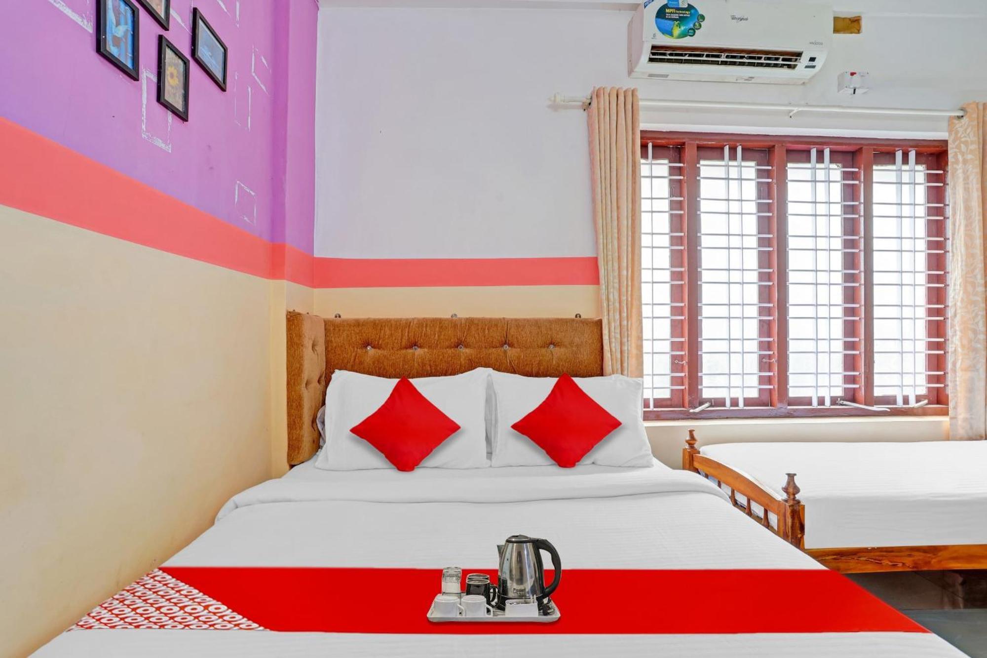 Spot On The New View Regency Hotel Thiruvananthapuram Exterior photo