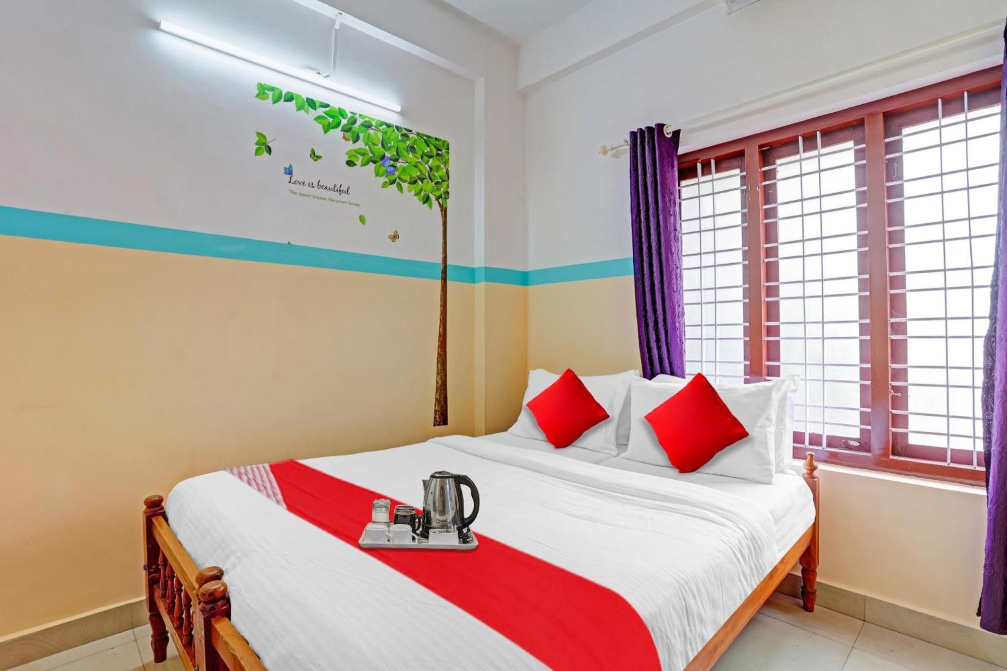 Spot On The New View Regency Hotel Thiruvananthapuram Exterior photo