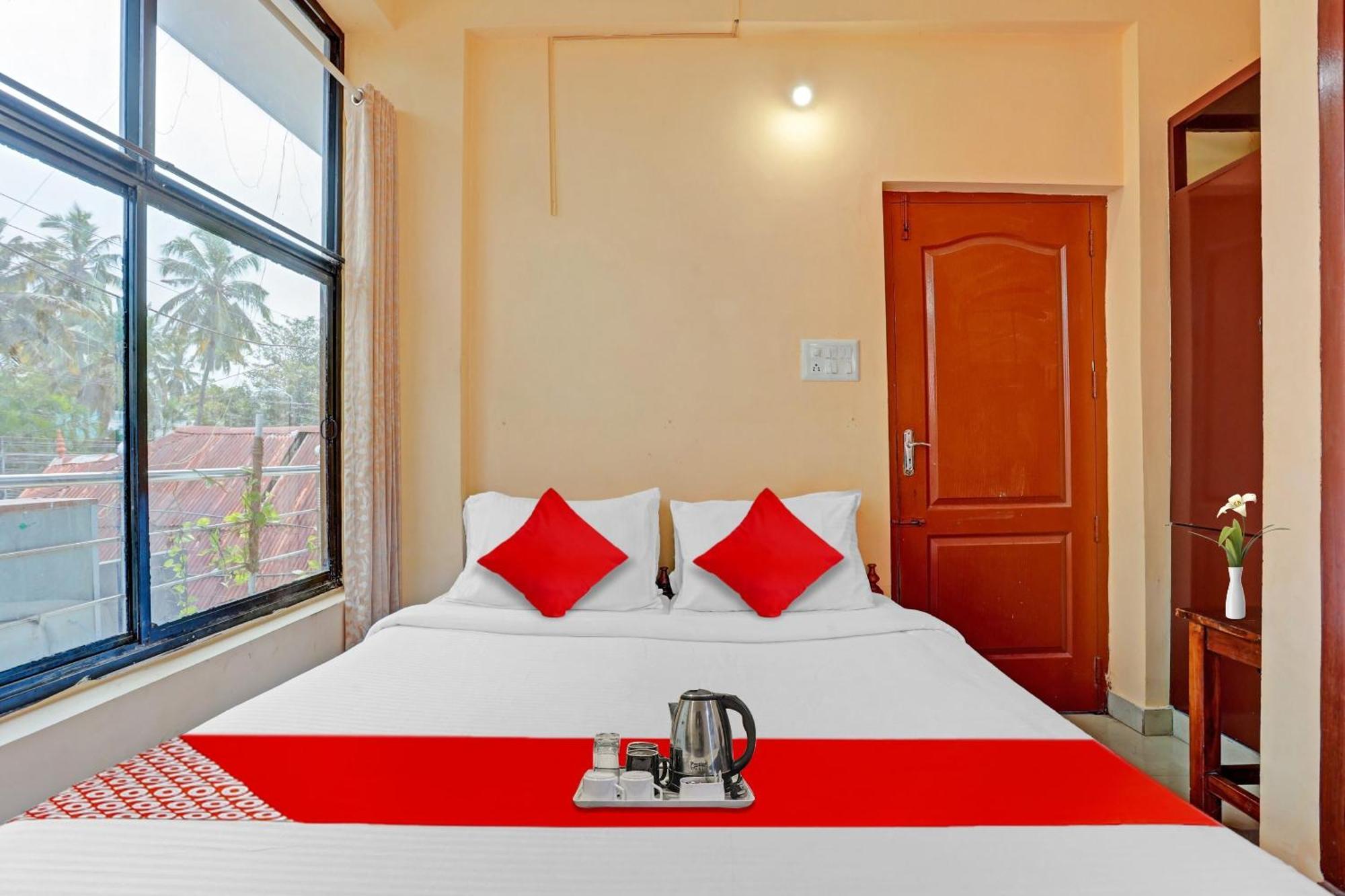 Spot On The New View Regency Hotel Thiruvananthapuram Exterior photo