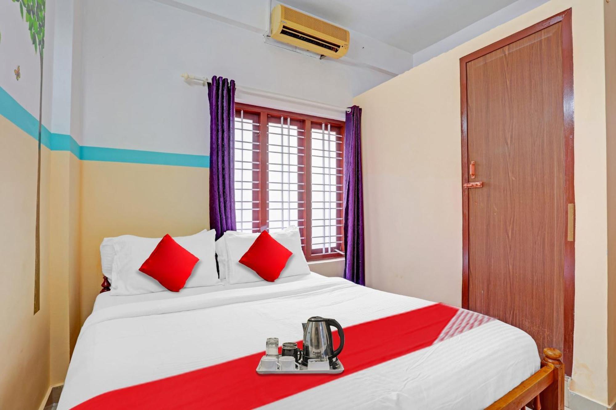 Spot On The New View Regency Hotel Thiruvananthapuram Exterior photo