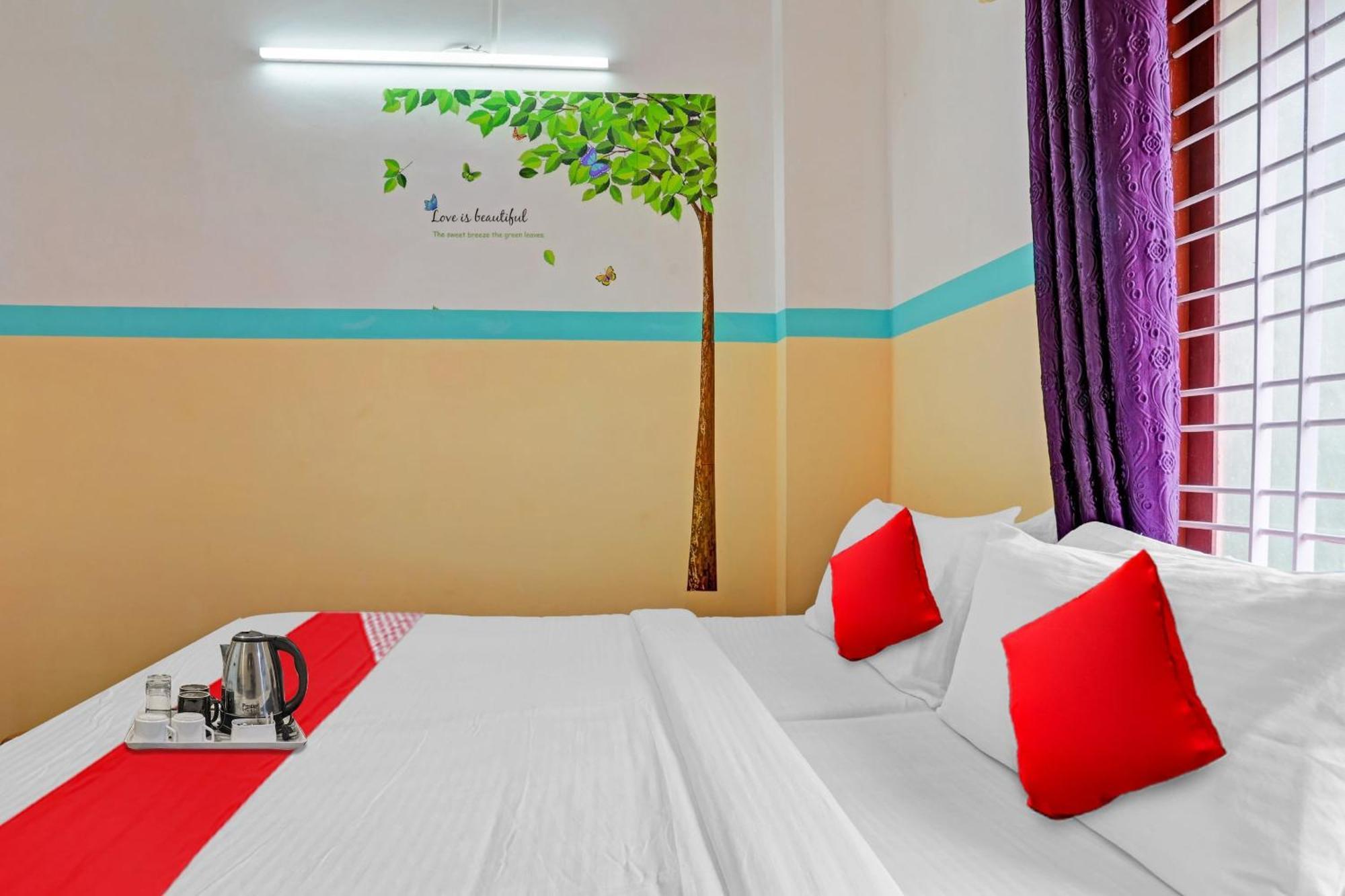 Spot On The New View Regency Hotel Thiruvananthapuram Exterior photo